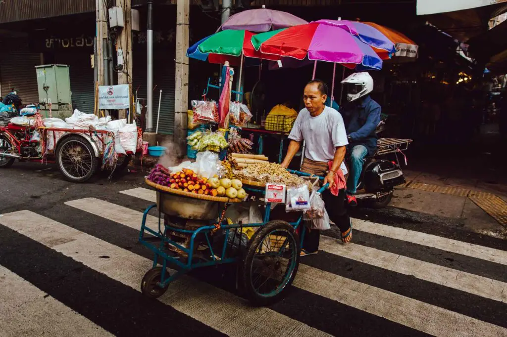 Thailandia venditore ambulante